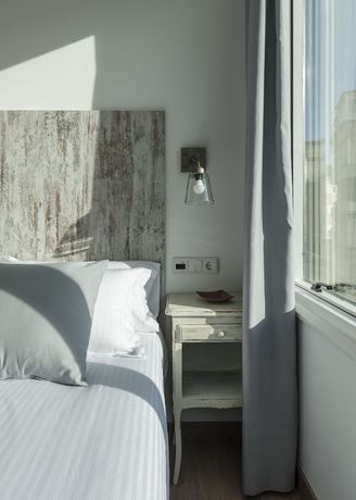 Imagen de la habitación del Hotel Suite Home Sardinero. Foto 19