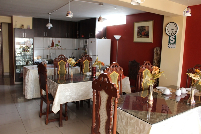 Imagen del bar/restaurante del Hotel Suite Independencia Puno. Foto 4