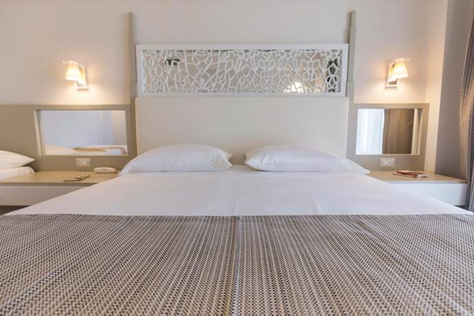 Imagen de la habitación del Hotel Suite L'Oasi di Riaci. Foto 7