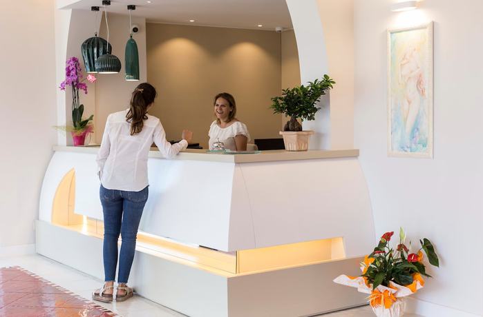 Imagen de los interiores del Hotel Suite L'Oasi di Riaci. Foto 16