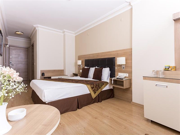 Imagen de la habitación del Hotel Suite Laguna. Foto 8