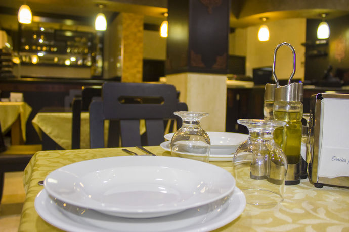 Imagen de los interiores del Hotel Suite Martil. Foto 14