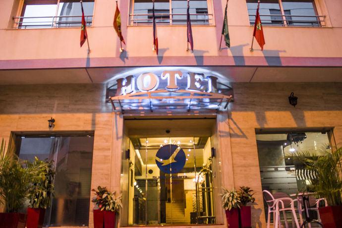 Imagen del bar/restaurante del Hotel Suite Martil. Foto 3