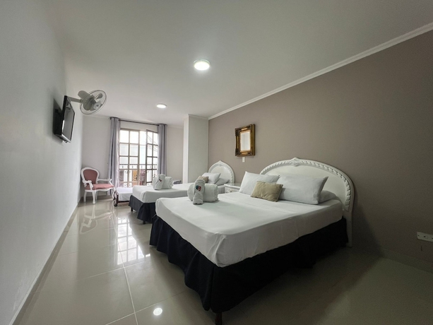 Imagen de la habitación del Hotel Suite Santa Rosa. Foto 2