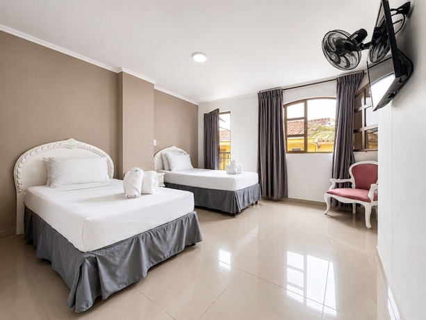 Imagen de la habitación del Hotel Suite Santa Rosa. Foto 6