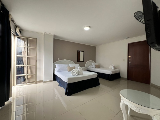 Imagen de la habitación del Hotel Suite Santa Rosa. Foto 13