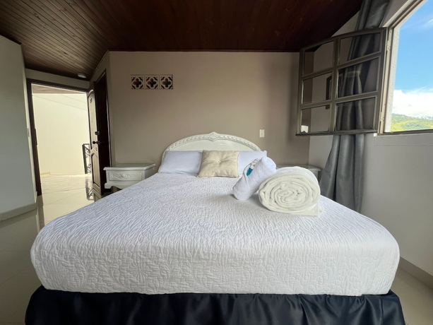 Imagen de la habitación del Hotel Suite Santa Rosa. Foto 14