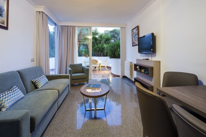 Imagen de la habitación del Hotel Suite S'argamassa Palace. Foto 5