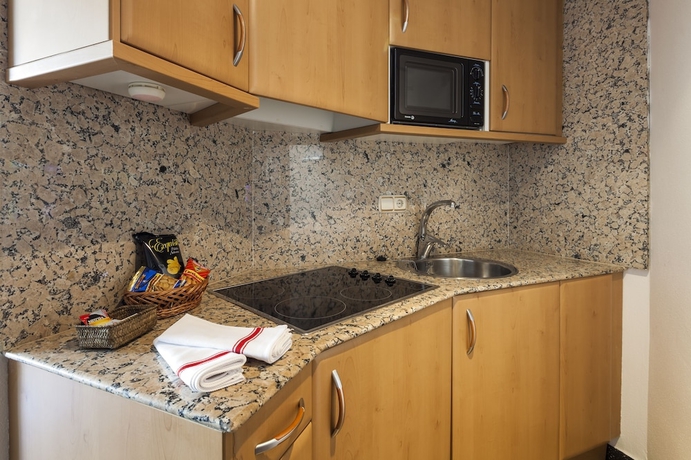 Imagen de la habitación del Hotel Suite S'argamassa Palace. Foto 12