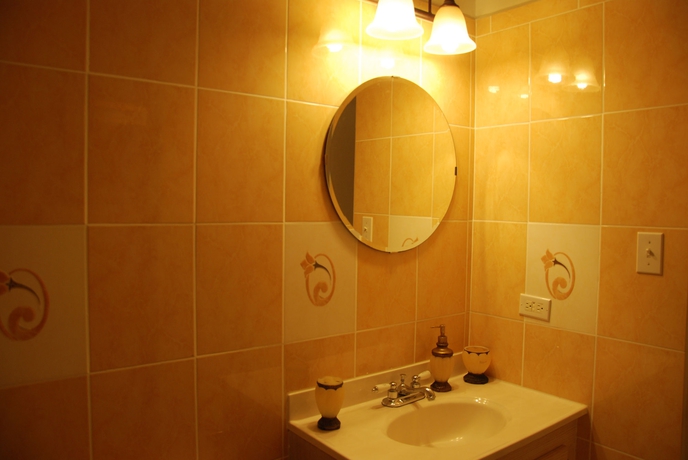 Imagen de la habitación del Hotel Suite Serenade. Foto 2
