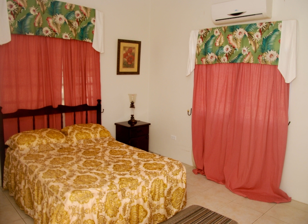 Imagen de la habitación del Hotel Suite Serenade. Foto 8