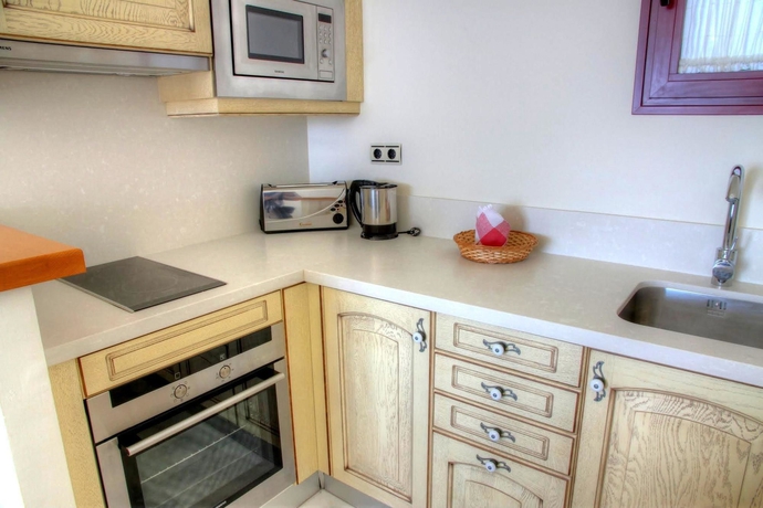 Imagen de la habitación del Hotel Suite Villa María. Foto 9