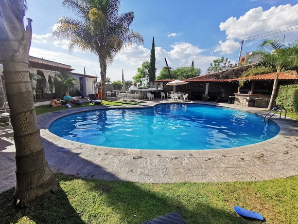 Imagen de la piscina del Hotel Suite vista hermosa. Foto 13