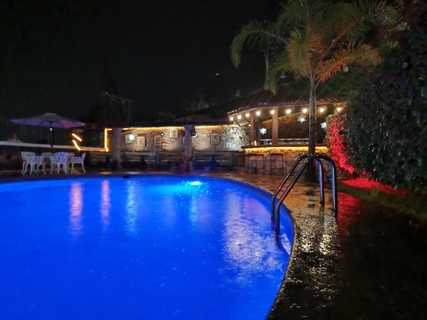 Imagen de la piscina del Hotel Suite vista hermosa. Foto 15