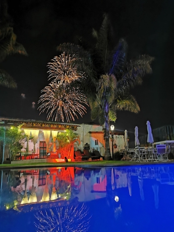 Imagen de la piscina del Hotel Suite vista hermosa. Foto 16