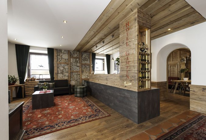 Imagen de los interiores del Hotel Suitehotel Gampen. Foto 19