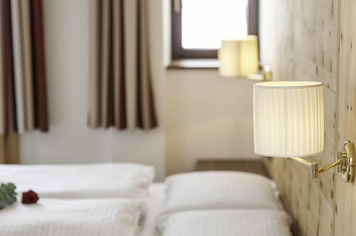 Imagen de la habitación del Hotel Suitehotel Gampen. Foto 10