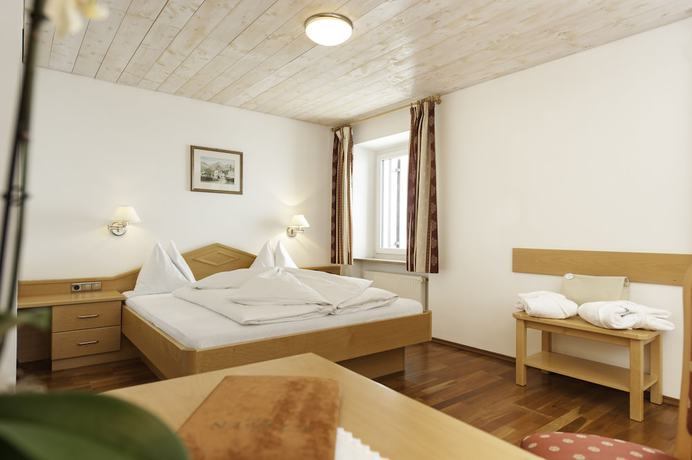 Imagen de la habitación del Hotel Suitehotel Gampen. Foto 13