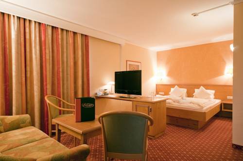 Imagen de la habitación del Hotel Suitehotel Kleinwalsertal. Foto 3