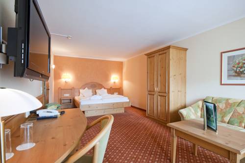 Imagen de la habitación del Hotel Suitehotel Kleinwalsertal. Foto 11