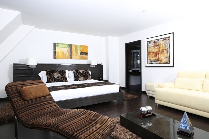 Imagen de la habitación del Hotel Suites 108. Foto 15