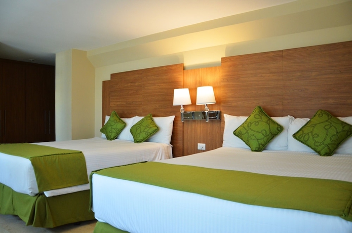 Imagen de la habitación del Hotel Suites Ambassador. Foto 7