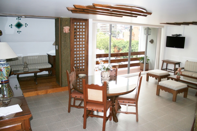 Imagen de los interiores del Hotel Suites Amberes. Foto 10