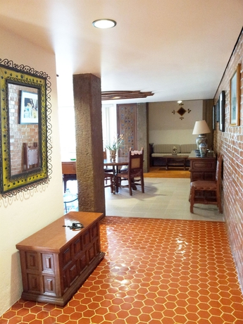 Imagen de los interiores del Hotel Suites Amberes. Foto 15