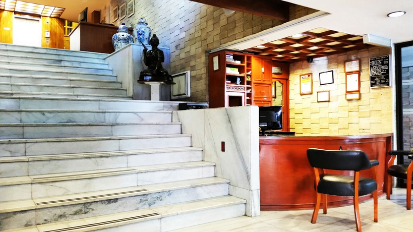 Imagen de los interiores del Hotel Suites Amberes. Foto 16