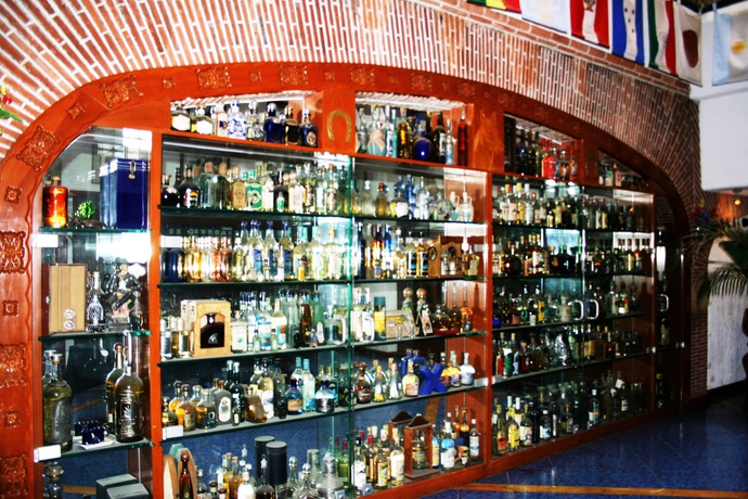 Imagen del bar/restaurante del Hotel Suites Amberes. Foto 4