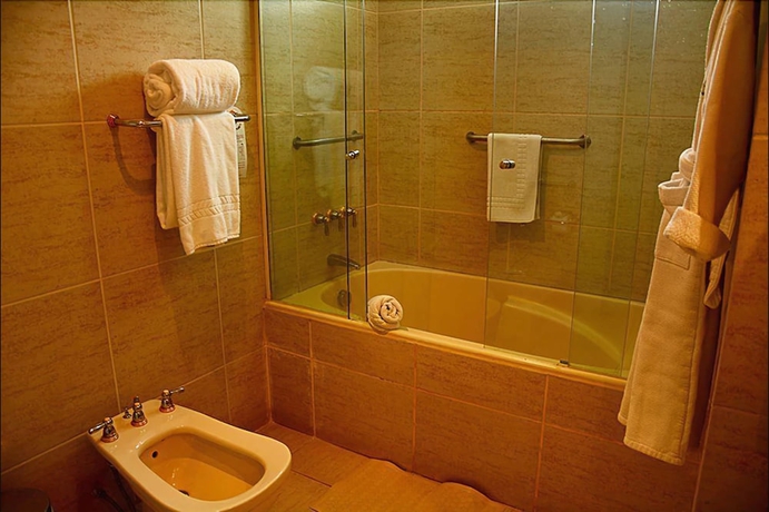 Imagen de la habitación del Hotel Suites Antique Apart. Foto 8