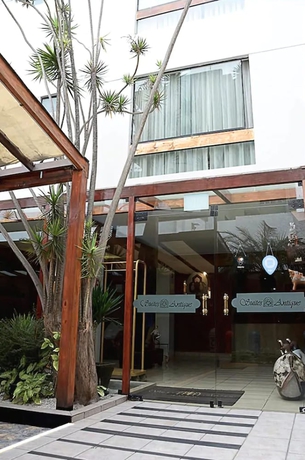 Imagen de los interiores del Hotel Suites Antique Apart. Foto 17