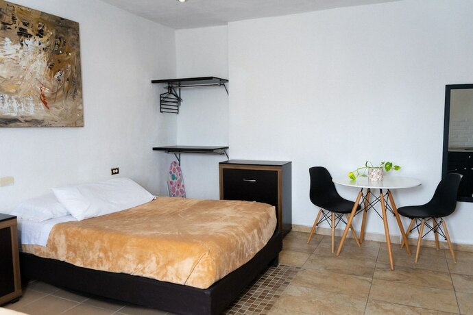 Imagen de la habitación del Hotel Suites Apodaca. Foto 15