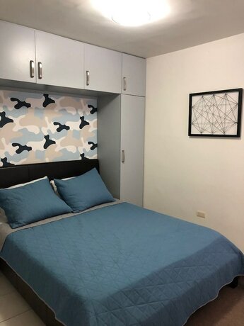 Imagen de la habitación del Hotel Suites Apodaca. Foto 17