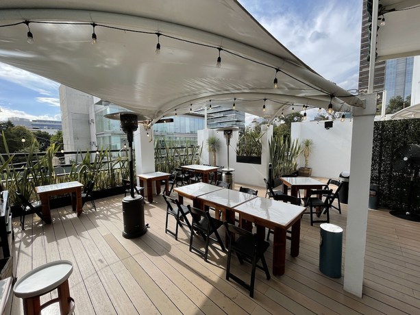 Imagen general del Hotel Suites Arboleda 215. Foto 1