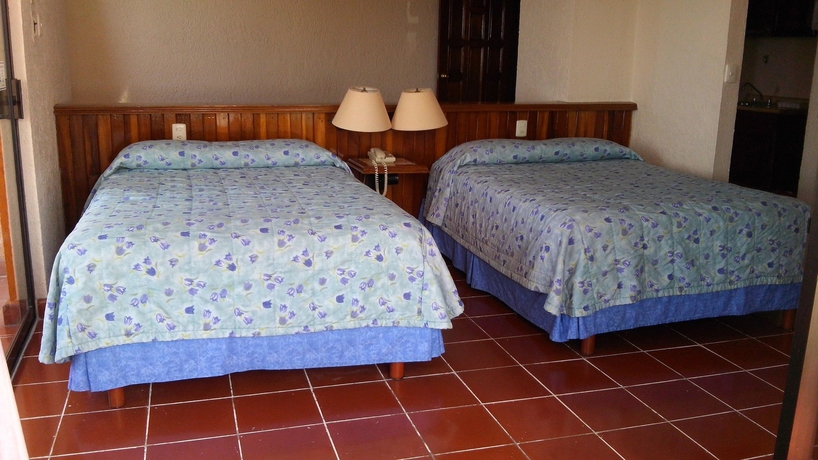 Imagen de la habitación del Hotel Suites Bahia. Foto 4