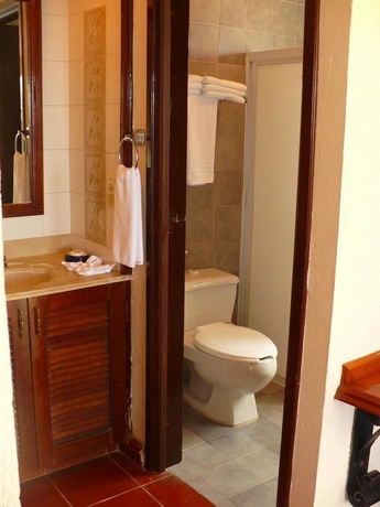 Imagen de la habitación del Hotel Suites Bahia. Foto 5