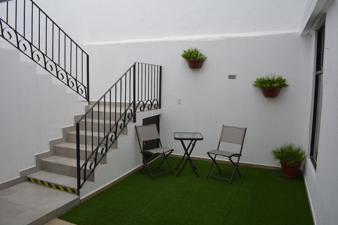 Imagen de la habitación del Hotel Suites Bajio. Foto 5