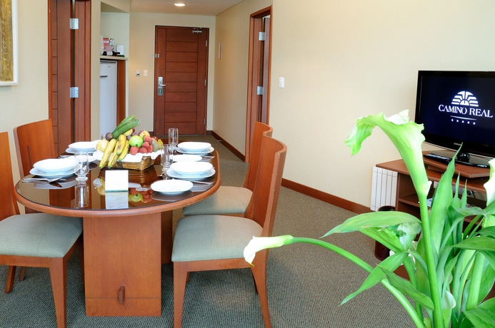 Imagen de la habitación del Hotel Suites Camino Real. Foto 7