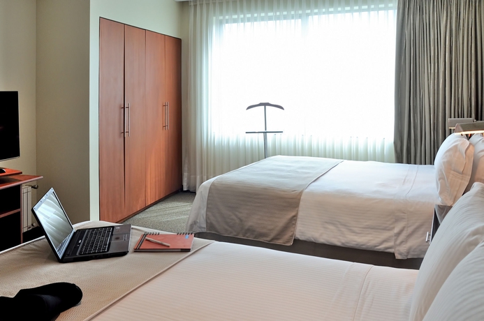 Imagen de la habitación del Hotel Suites Camino Real. Foto 9