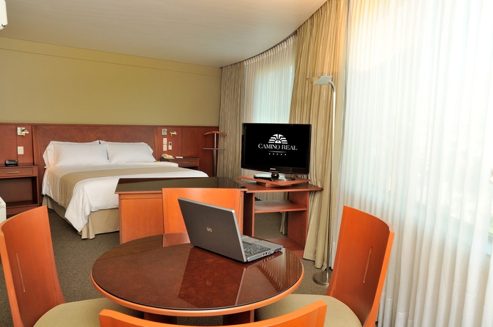 Imagen de la habitación del Hotel Suites Camino Real. Foto 10