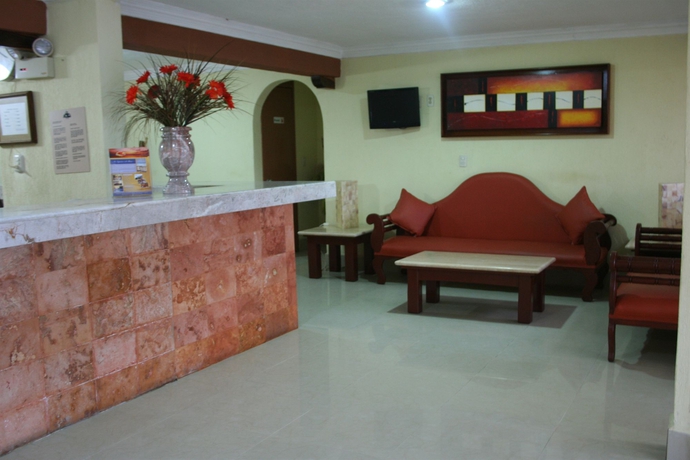 Imagen de los interiores del Hotel Suites Cancun Center. Foto 5