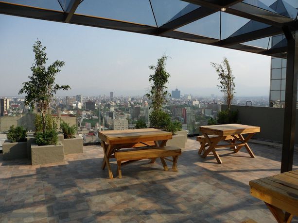 Imagen de los exteriores del Hotel Suites Capri Reforma Angel. Foto 15