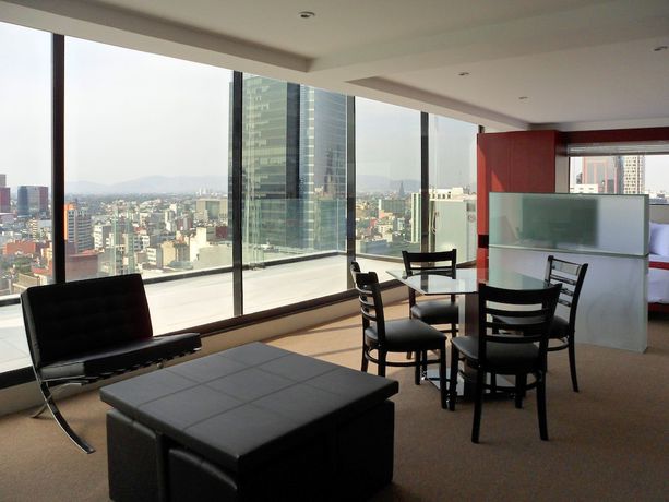 Imagen de la habitación del Hotel Suites Capri Reforma Angel. Foto 9