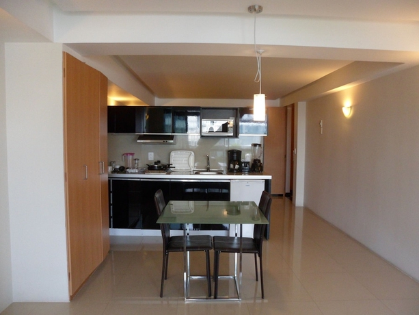 Imagen de la habitación del Hotel Suites Capri Reforma. Foto 5