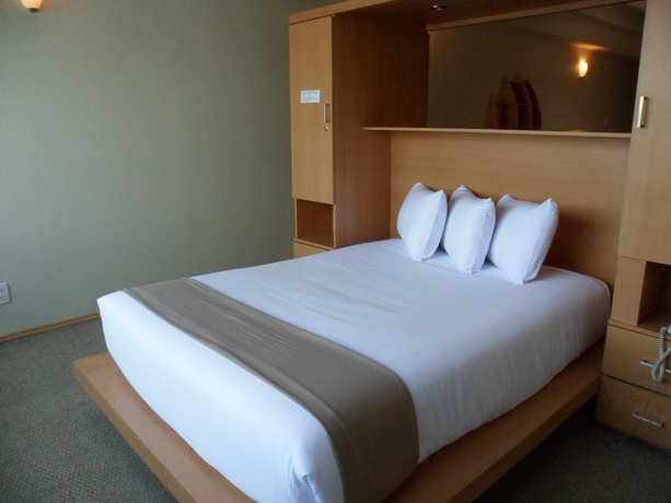 Imagen de la habitación del Hotel Suites Capri Reforma. Foto 9