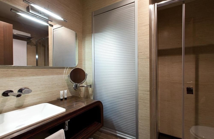 Imagen de la habitación del Hotel Suites Center Barcelona. Foto 9