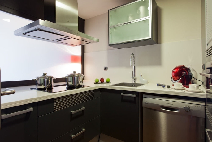 Imagen de la habitación del Hotel Suites Center Barcelona. Foto 13