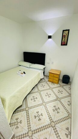 Imagen de la habitación del Hotel Suites Centro Internacional. Foto 11