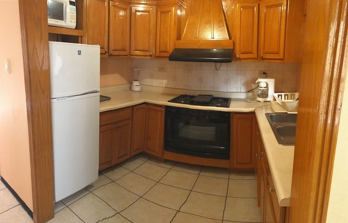 Imagen de la habitación del Hotel Suites Cervantes. Foto 12